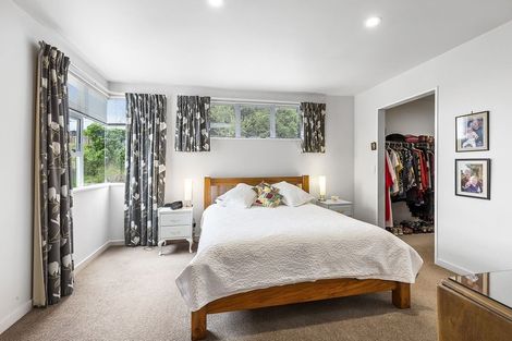 Photo of property in 32 Paremata Crescent, Paremata, Porirua, 5024