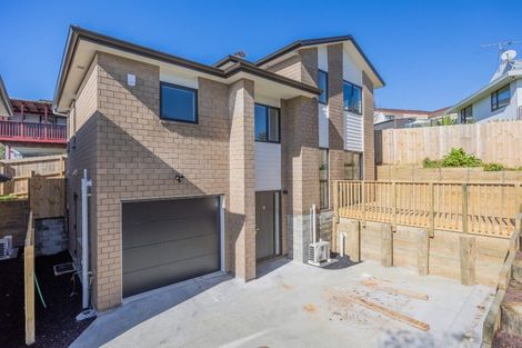 Photo of property in 50c Barbados Drive, Unsworth Heights, Auckland, 0632