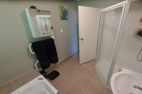 Photo of property in 32 Holborn Drive, Stokes Valley, Lower Hutt, 5019