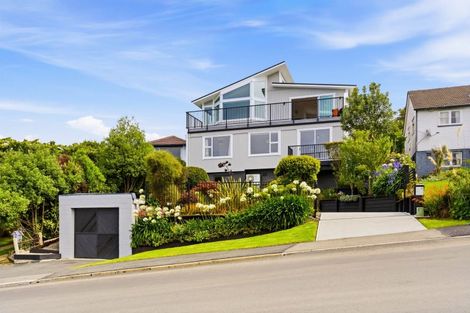 Photo of property in 37 Earls Road, Saint Clair, Dunedin, 9012