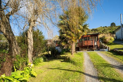 Photo of property in 5a Cornwall Street, Picton, 7220