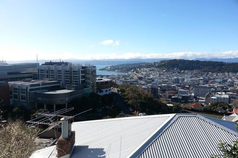 Photo of property in 88 Kelburn Parade, Kelburn, Wellington, 6012