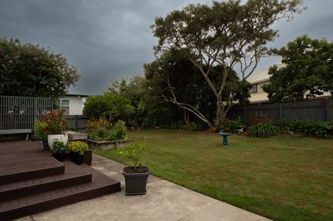 Photo of property in 114 Pahiatua Street, Hokowhitu, Palmerston North, 4410
