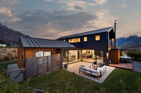 Photo of property in 9 Falconer Rise, Jacks Point, Queenstown, 9371