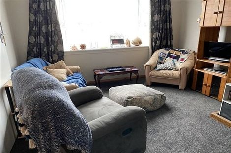 Photo of property in 4-5a Gibson Court, Roslyn, Palmerston North, 4414