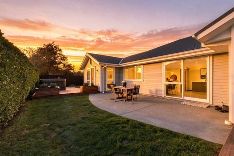 Photo of property in 68 Cairnbrae Drive, Prebbleton, 7604