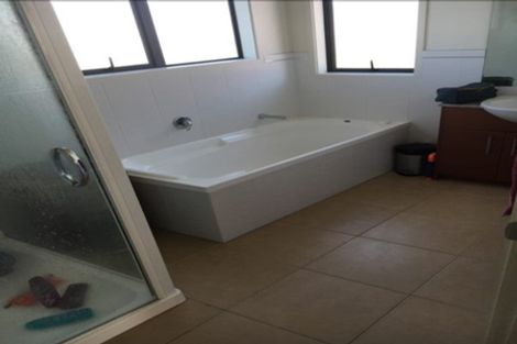 Photo of property in 21 Ashurst Lane, Greenhithe, Auckland, 0632