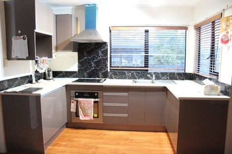Photo of property in 1/18 Kenwick Place, Burswood, Auckland, 2013