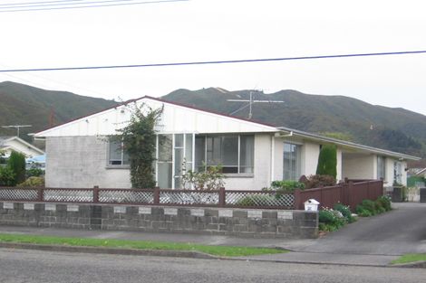 Photo of property in 20a Porutu Street, Fairfield, Lower Hutt, 5011