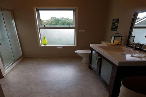 Photo of property in 9 Taurus Place, Kawaha Point, Rotorua, 3010