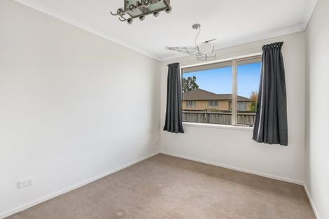 Photo of property in 9 Raabia Close, Parakai, 0830