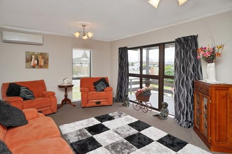 Photo of property in 4 Burnridge Place, Belfast, Christchurch, 8051