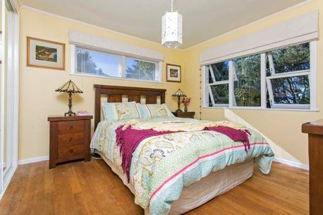 Photo of property in 10 Woodstock Road, Forrest Hill, Auckland, 0620