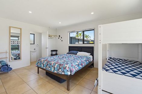 Photo of property in 113 Kelly Jade Avenue, Matarangi, Whitianga, 3592