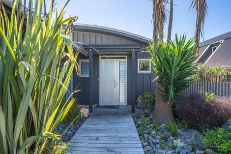 Photo of property in 13 Rodney Avenue, Te Horo Beach, Otaki, 5581