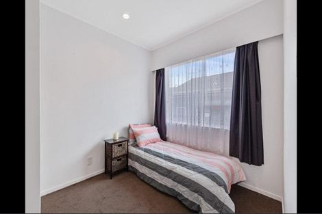 Photo of property in 1/165 View Road, Sunnyvale, Auckland, 0612