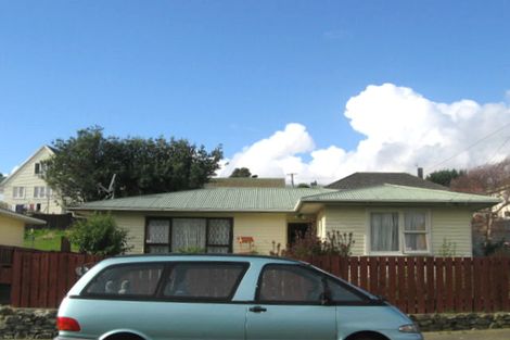 Photo of property in 27 Levant Street, Cannons Creek, Porirua, 5024