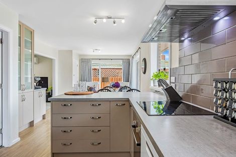 Photo of property in 95 Kendal Avenue, Burnside, Christchurch, 8053