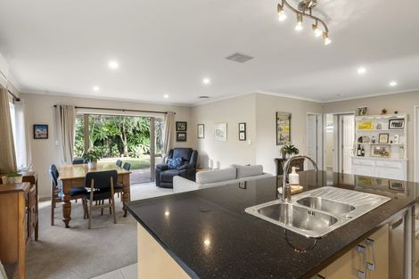 Photo of property in 46 Aberley Road, Schnapper Rock, Auckland, 0632