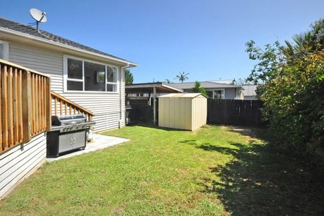 Photo of property in 86a Sylvan Crescent, Te Atatu South, Auckland, 0610