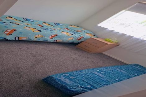 Photo of property in 1/69 Luanda Drive, Ranui, Auckland, 0612