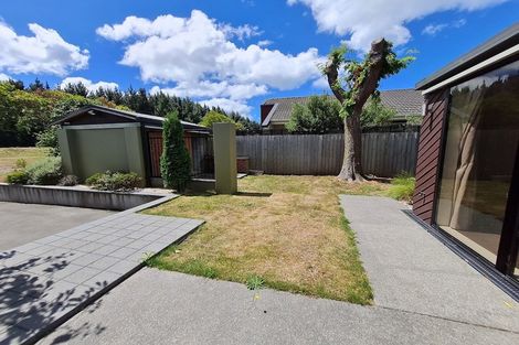 Photo of property in 4 Regalwood Close, Parklands, Christchurch, 8083