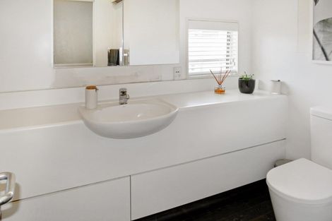 Photo of property in 9/86 Brockworth Place, Riccarton, Christchurch, 8011