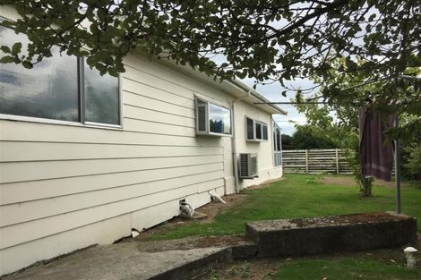 Photo of property in 128 Oteramika Road, Seaward Bush, Invercargill, 9871