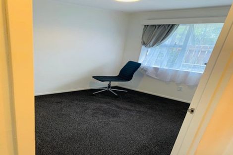 Photo of property in 2/4 Stanhope Road, Mount Wellington, Auckland, 1051