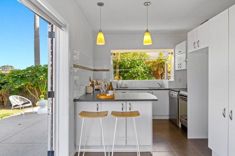 Photo of property in 55a Pigeon Mountain Road, Half Moon Bay, Auckland, 2012