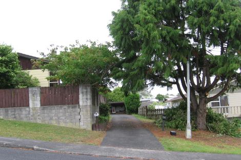 Photo of property in 2/24 Longreach Drive, Sunnyvale, Auckland, 0612