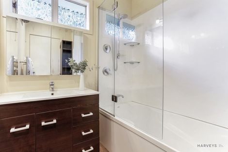 Photo of property in 121 Captain Scott Road, Glen Eden, Auckland, 0602