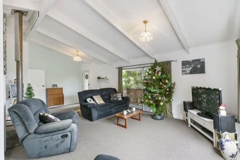 Photo of property in 2 Endeavour Avenue, Welcome Bay, Tauranga, 3112