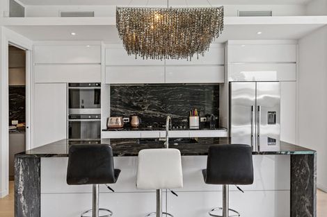 Photo of property in 41 Regina Street, Westmere, Auckland, 1022