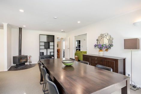 Photo of property in 97 Adelaide Road, Dannevirke, 4930