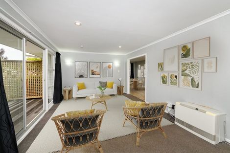 Photo of property in 14 Apollo Parade, Milson, Palmerston North, 4414