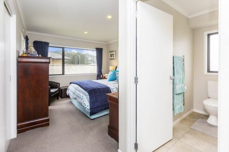 Photo of property in 89 Riverstone Drive, Riverstone Terraces, Upper Hutt, 5018