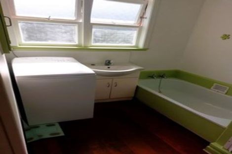 Photo of property in 4/162 Onewa Road, Northcote, Auckland, 0627