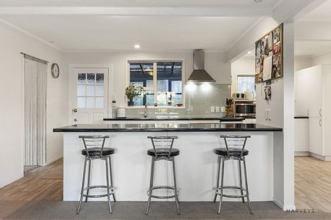 Photo of property in 903 West Coast Road, Waiatarua, Auckland, 0604