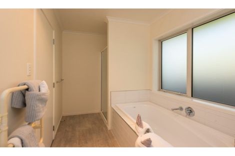 Photo of property in 32 Edgeware Road, St Albans, Christchurch, 8014