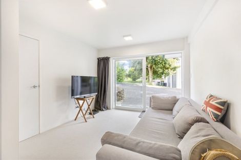 Photo of property in 21 Polandson Place, Opaheke, Papakura, 2113
