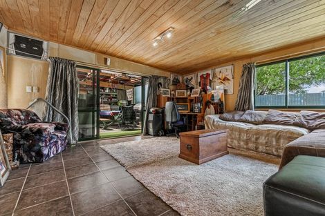 Photo of property in 14 Salas Place, Papakura, 2110