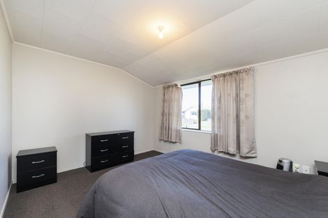 Photo of property in 31 Peter Hall Drive, Kelvin Grove, Palmerston North, 4414