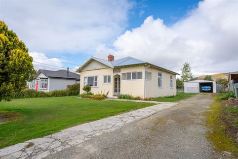 Photo of property in 17 George Street, Waimate, 7924