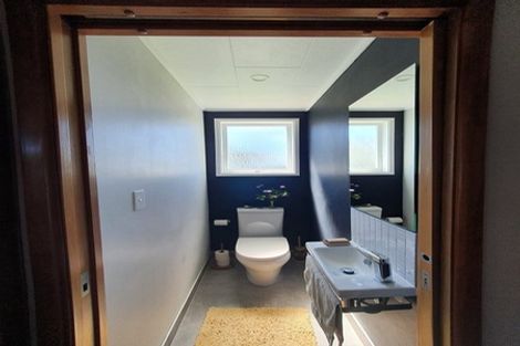 Photo of property in 4 Dunstall Place, Mangere Bridge, Auckland, 2022