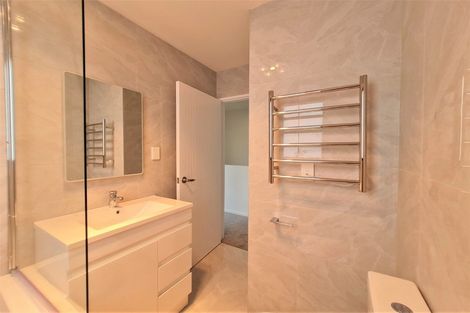 Photo of property in 6b Poruru Close, Papakura, 2110