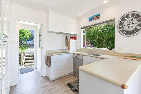Photo of property in 15 Bay View Terrace, Patons Rock, Takaka, 7182