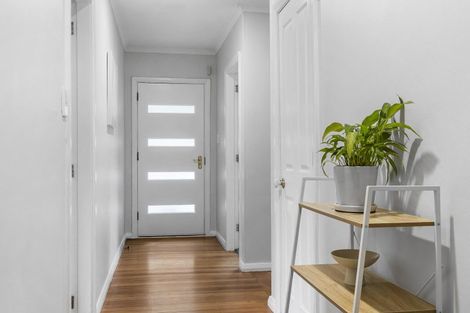 Photo of property in 5 Tui Terrace, Tawa, Wellington, 5028