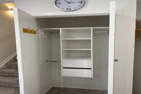 Photo of property in 40 Colmar Road, Mellons Bay, Auckland, 2014