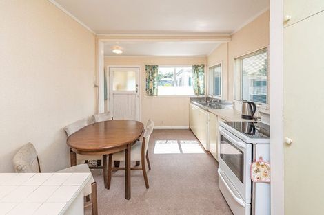 Photo of property in 9 Ruapehu Street, Castlecliff, Whanganui, 4501